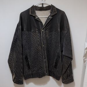 Men's Black and Gray Jacket